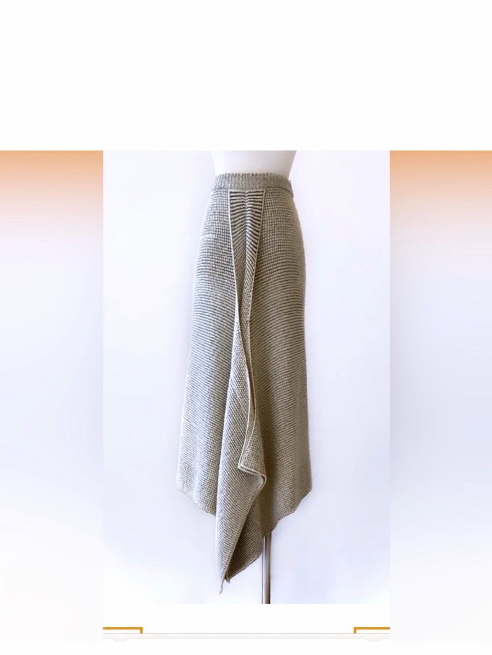 Stella McCartney beige wool skirt, super cool, size 38